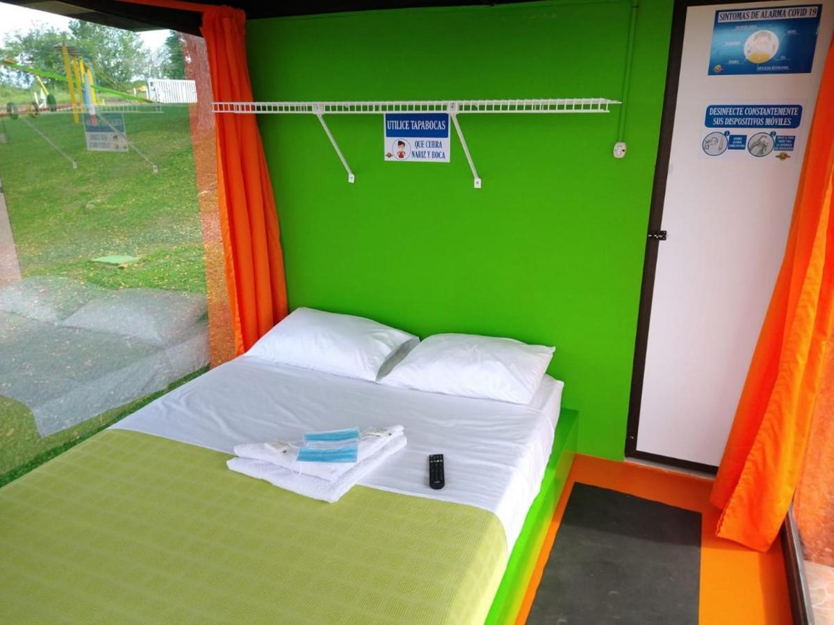Glamping - Calochorno Hotel Alcalá Kültér fotó
