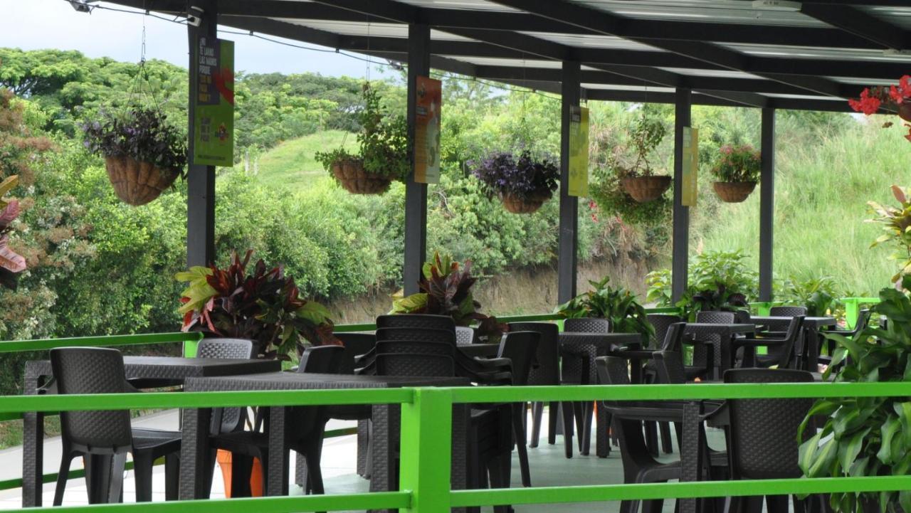 Glamping - Calochorno Hotel Alcalá Kültér fotó