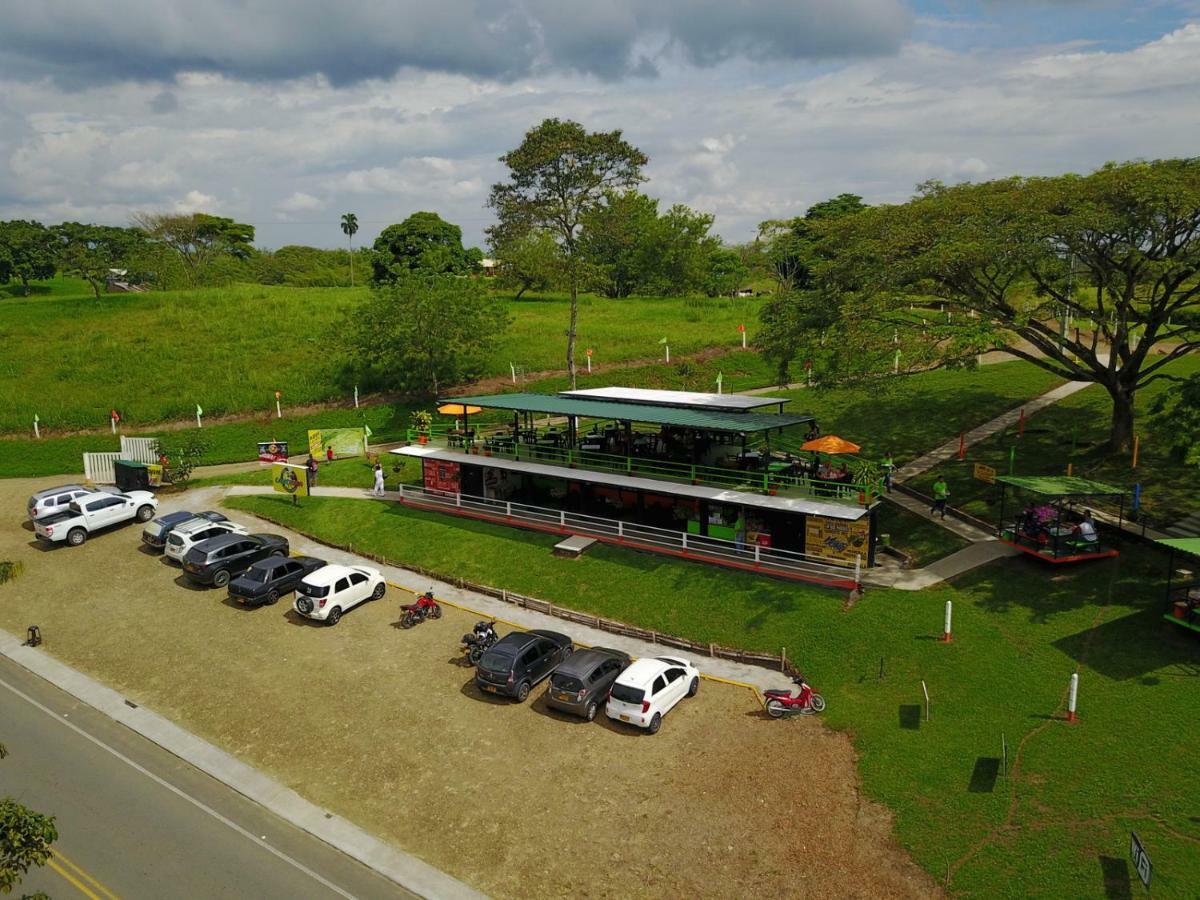 Glamping - Calochorno Hotel Alcalá Kültér fotó